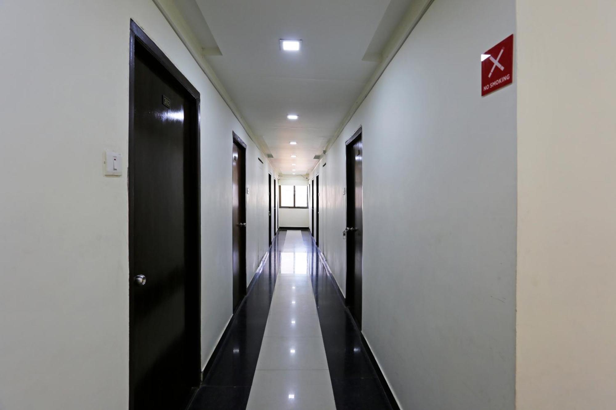 OYO 2229 Hotel Golden Wings Udaipur Exterior foto