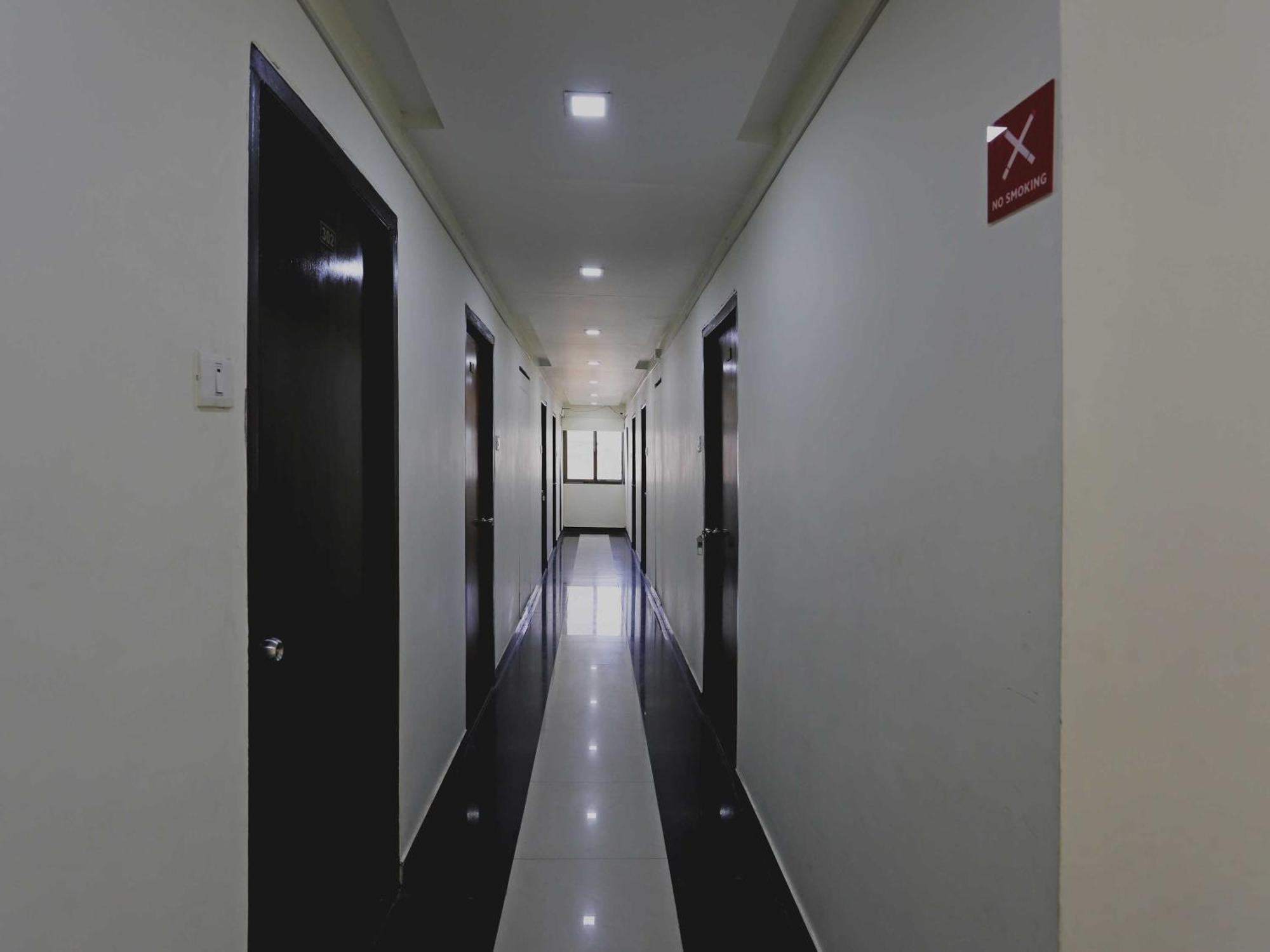 OYO 2229 Hotel Golden Wings Udaipur Exterior foto