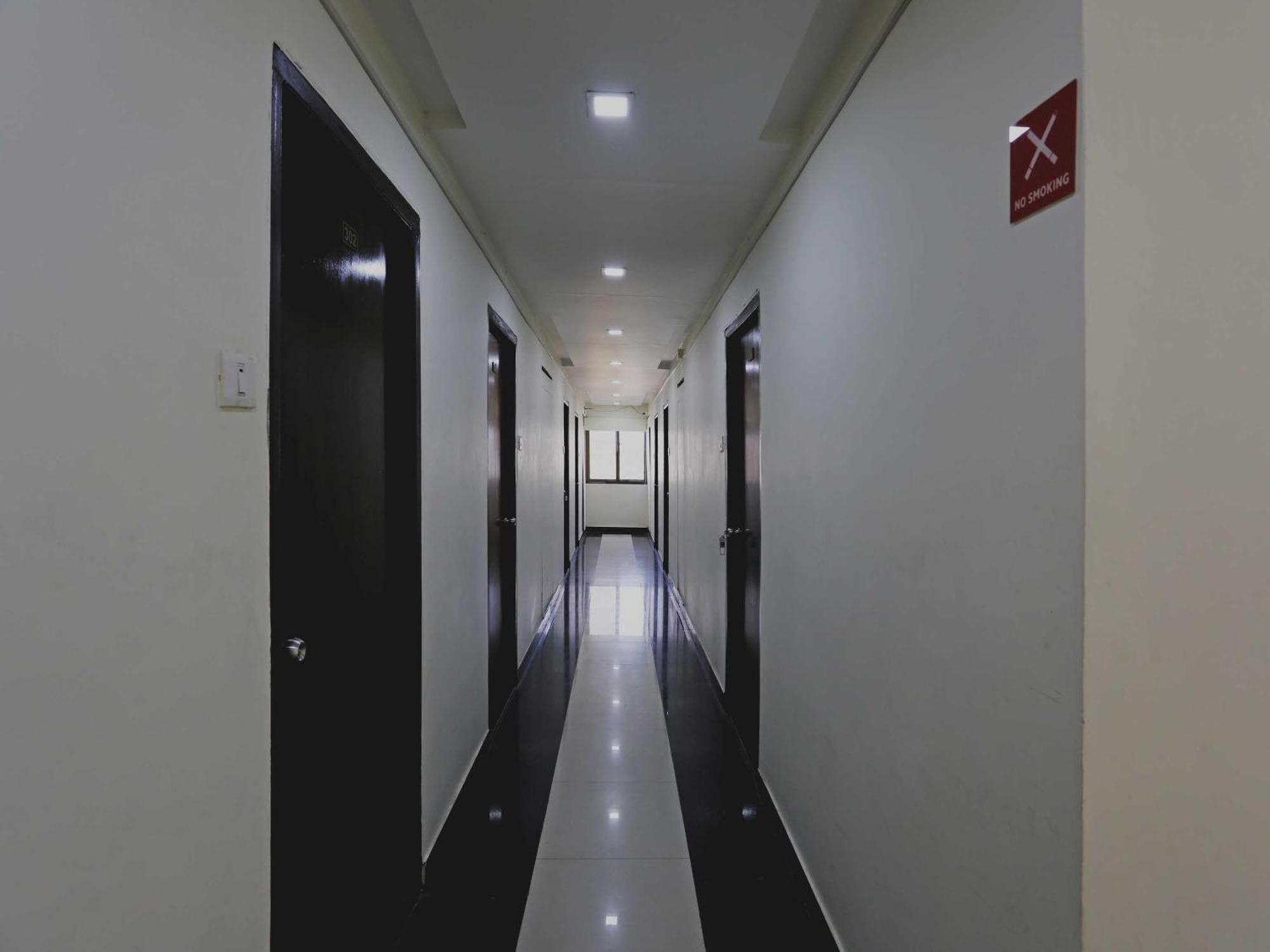 OYO 2229 Hotel Golden Wings Udaipur Exterior foto